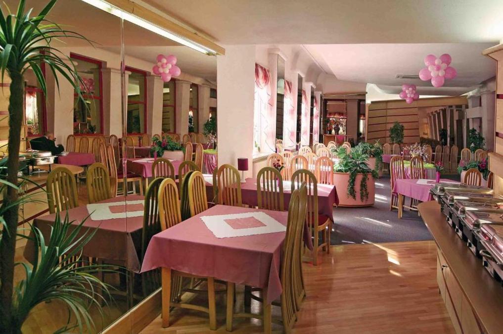 Hotel Maggi Rogozno  Extérieur photo